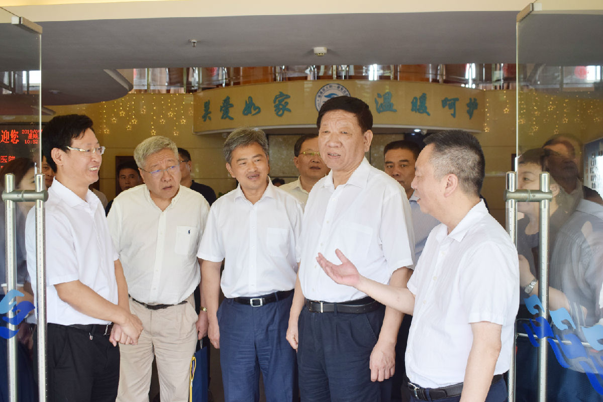 全国政协社法委副主任尹蔚民一行到我院护养中心调研