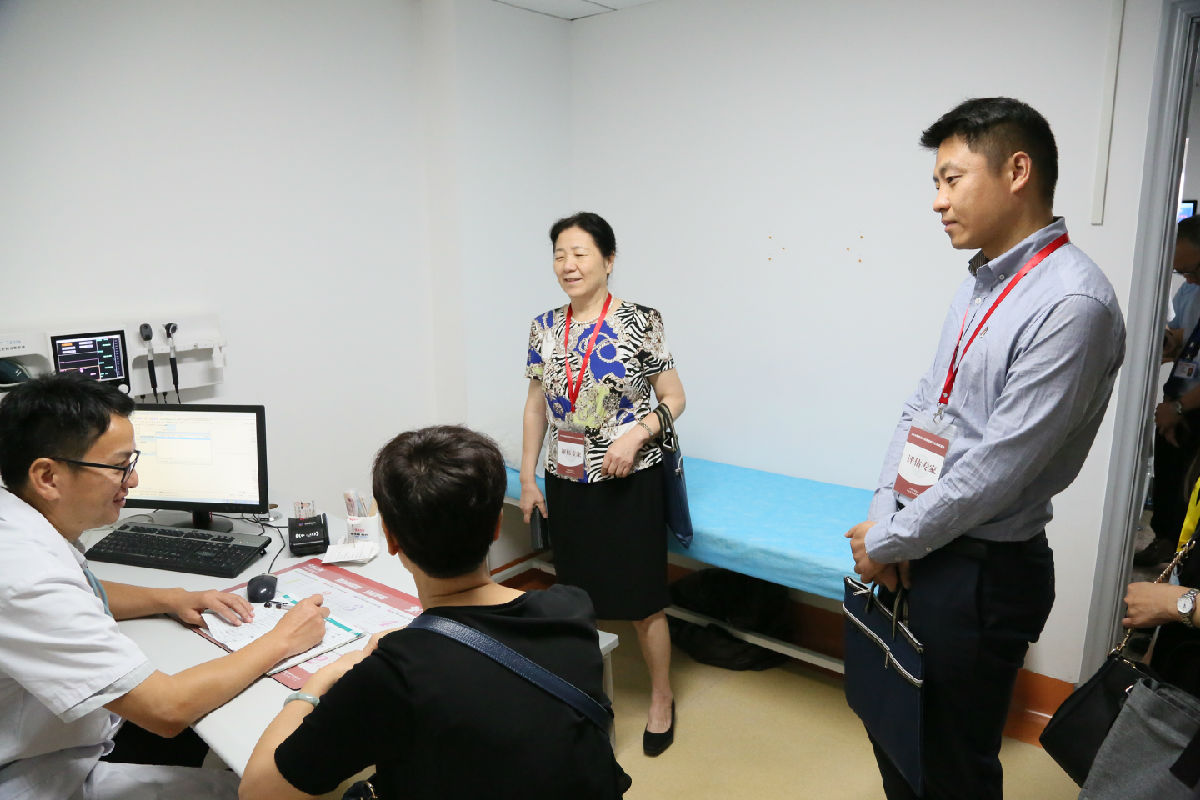 国家住院医师规范化培训评估组到我院检查指导