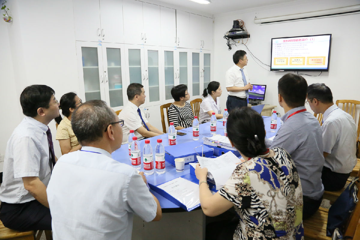 国家住院医师规范化培训评估组到我院检查指导