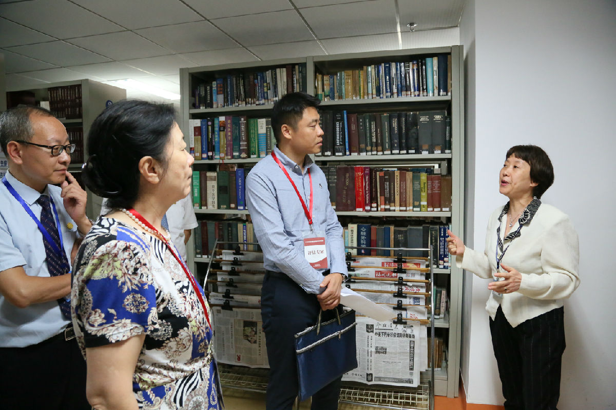 国家住院医师规范化培训评估组到我院检查指导