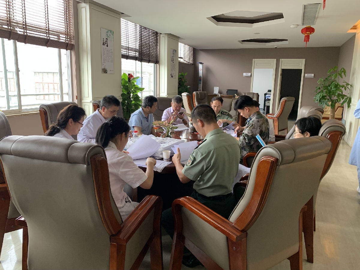 有志青年从军建功  热血男儿矢志报国——我院体检中心开展2019年征兵体检工作