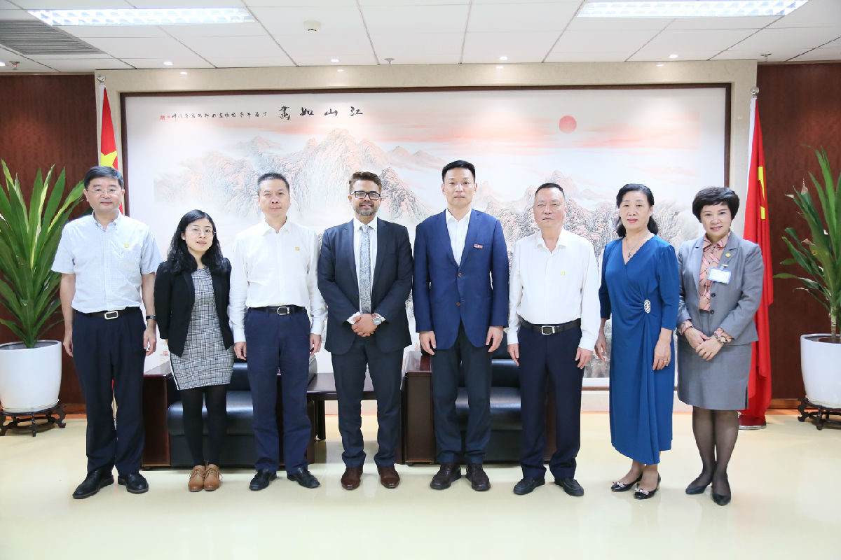 新西兰怀卡托理工学院国际部国际商务拓展总监一行访问我院