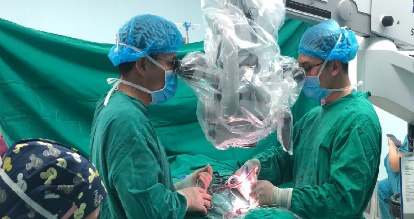 精准“制导”  我院援宁队员郑小斌协助当地医院神经脊柱外科实施颈椎“椎弓根置钉”术成功救治颈椎骨折滑脱患者