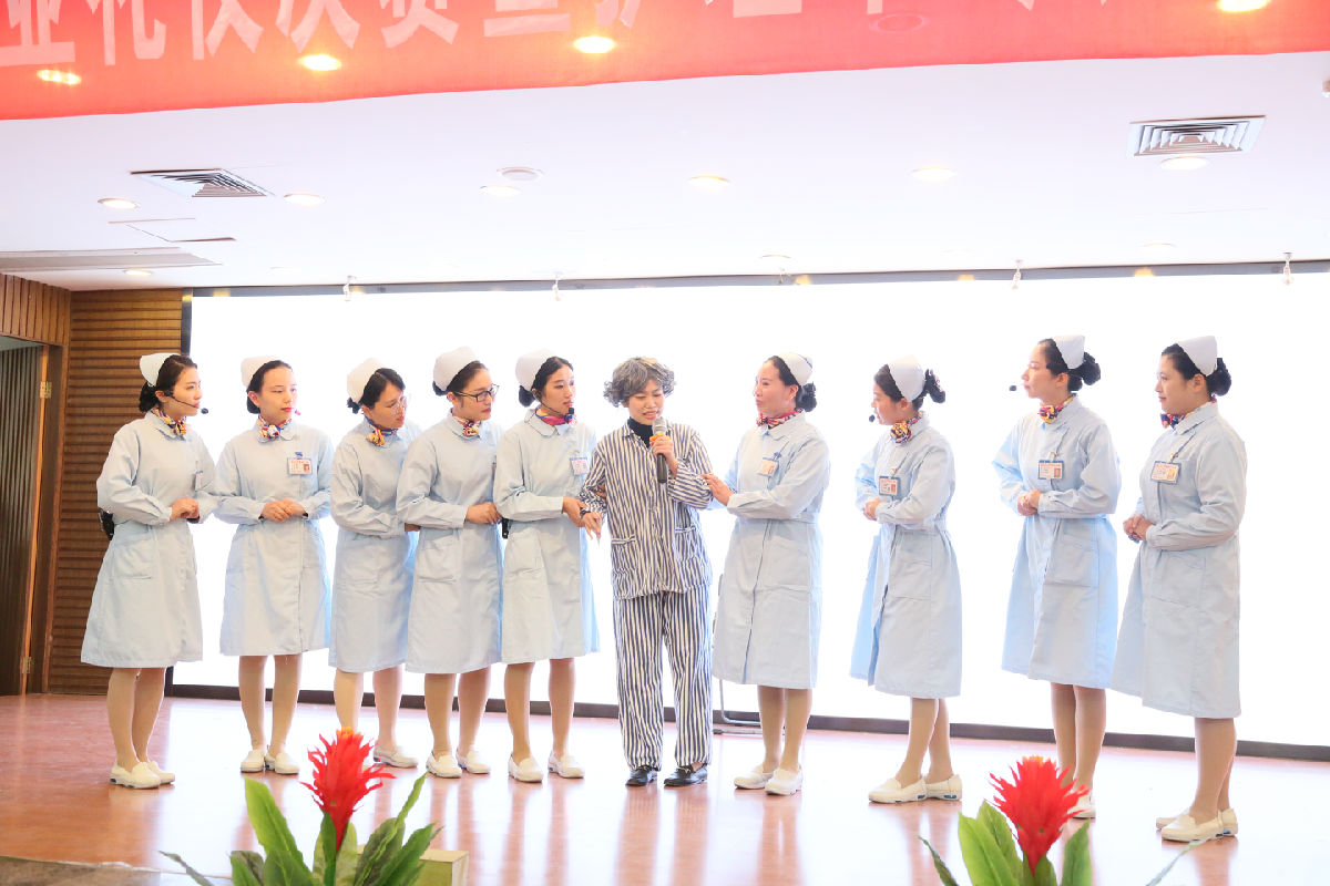 塑职业形象 促学科发展 创满意医院——护理部召开“2019年护士职业礼仪决赛暨护理年终表彰大会”