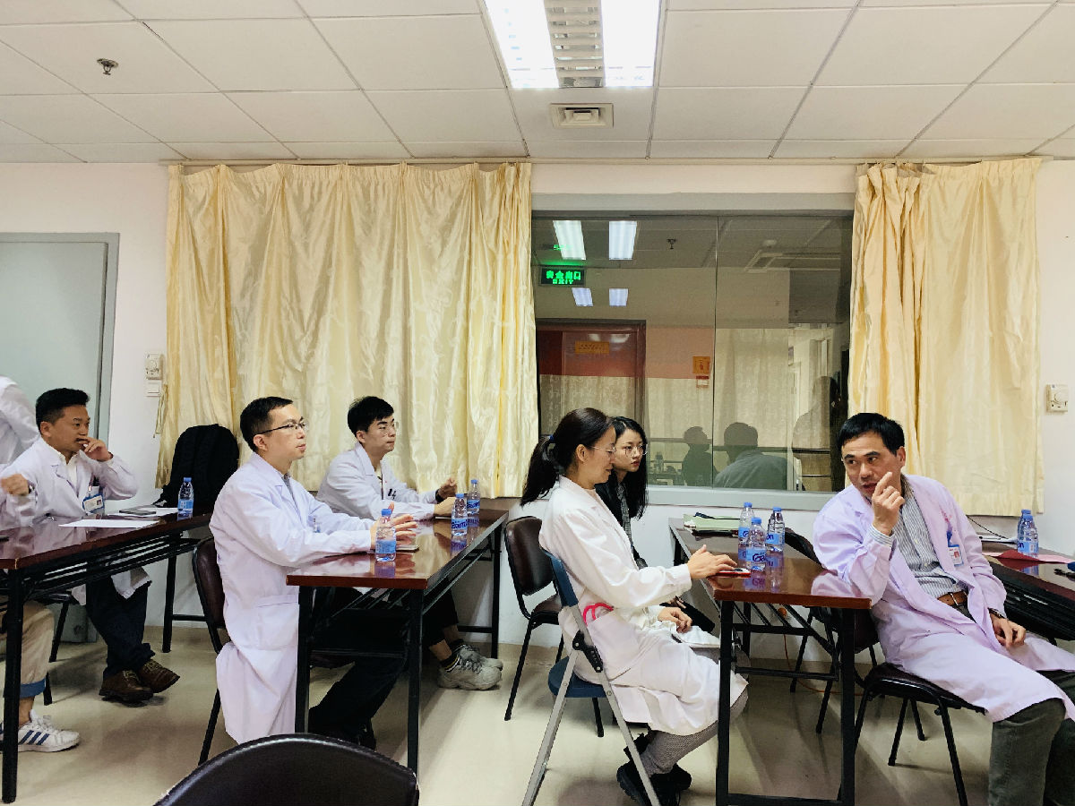 我院举办乳腺癌MDT研讨会