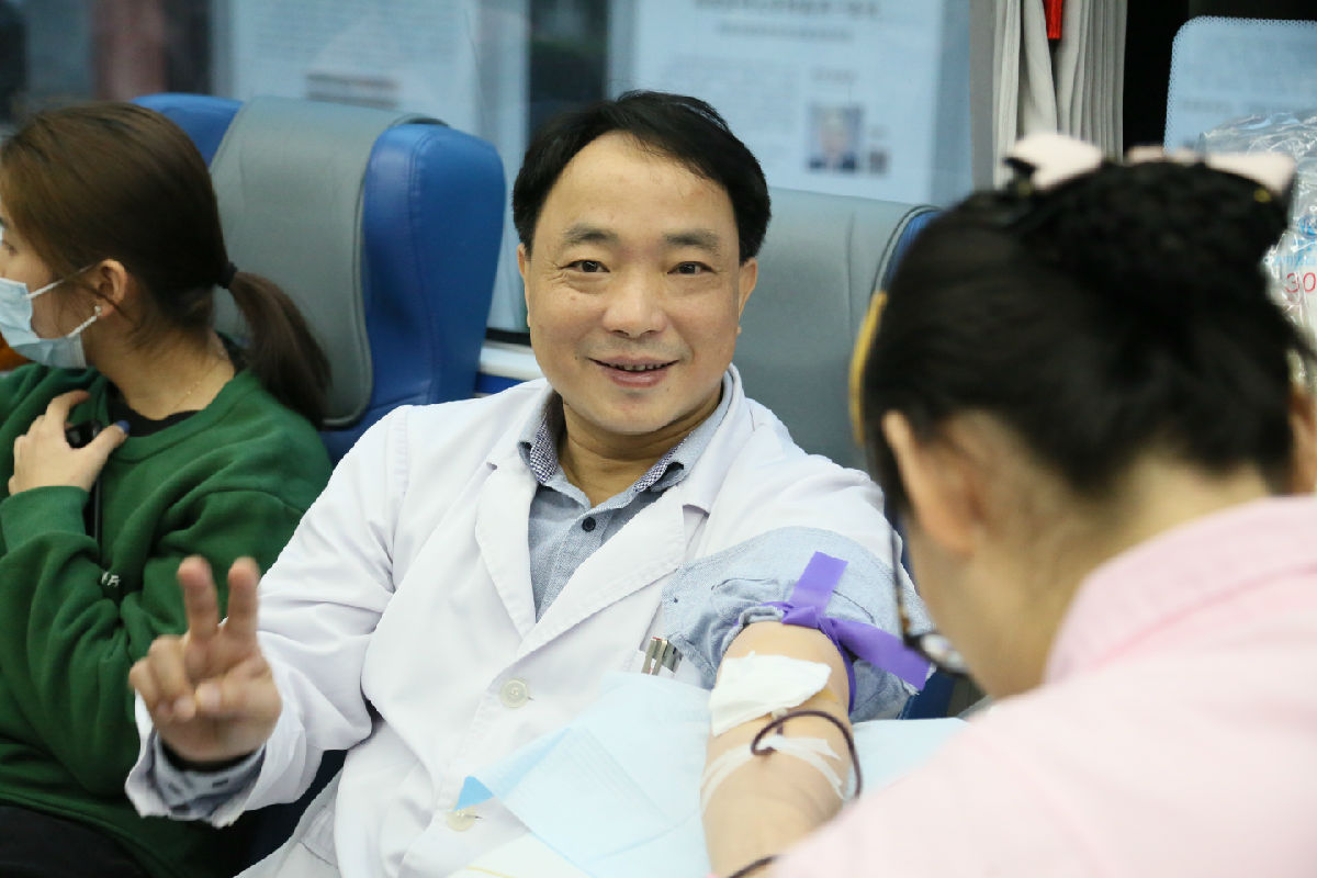 热血送暖 为生命接力——我院连续十年开展无偿献血活动