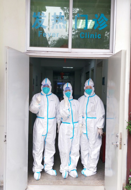 『附一抗疫』爱让这个感染病房不再孤单