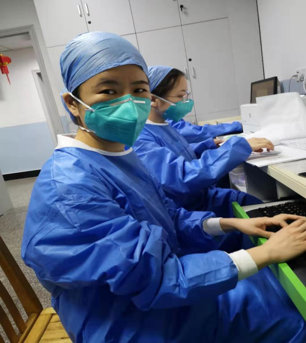 『附一抗疫』爱让这个感染病房不再孤单