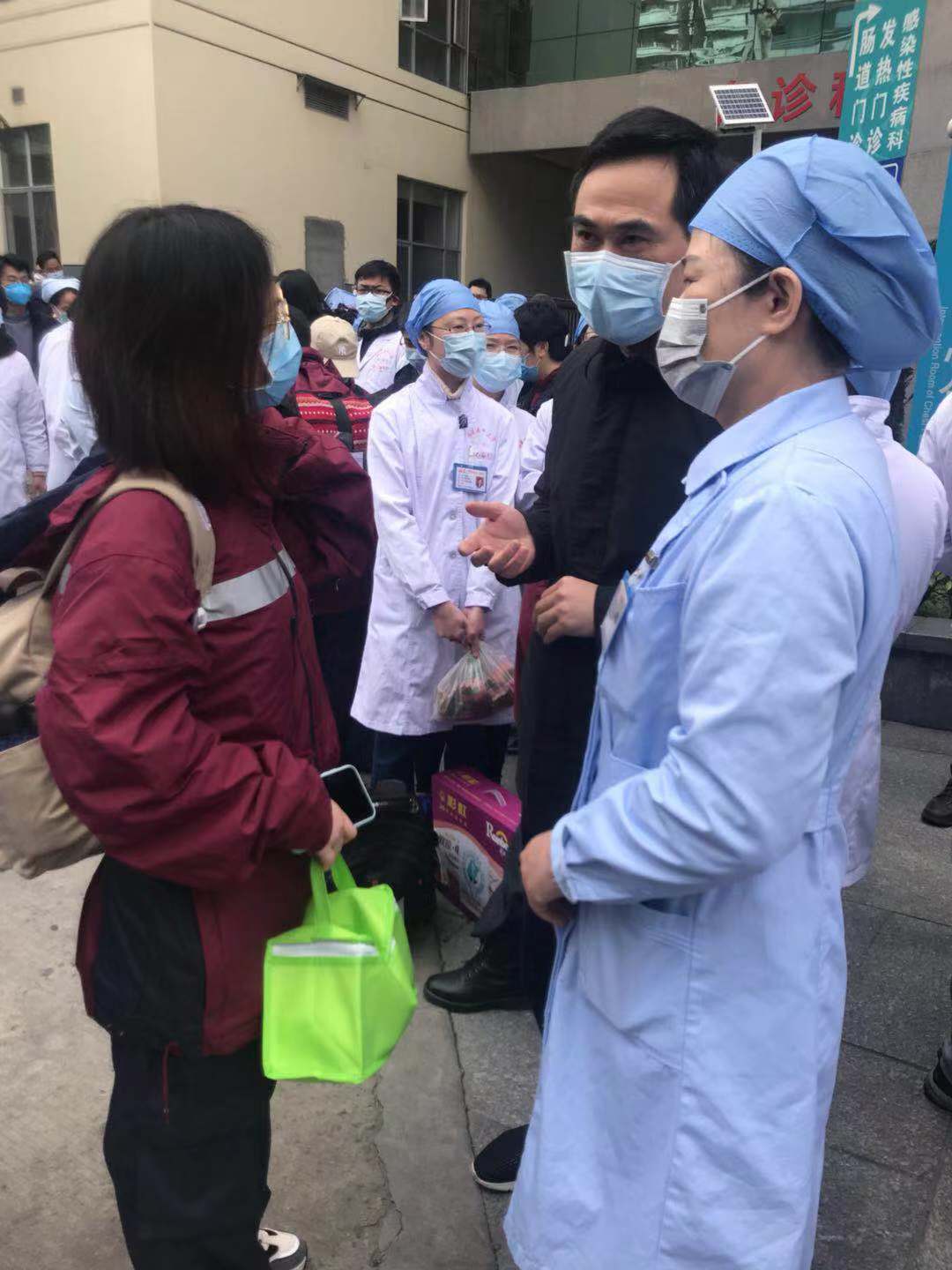 福建宜昌心连心 最美逆行共战“疫”