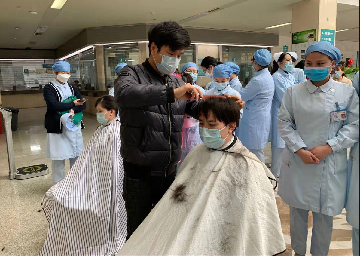 致时代英雄 —— 福建医科大学附属第一医院最美逆行者