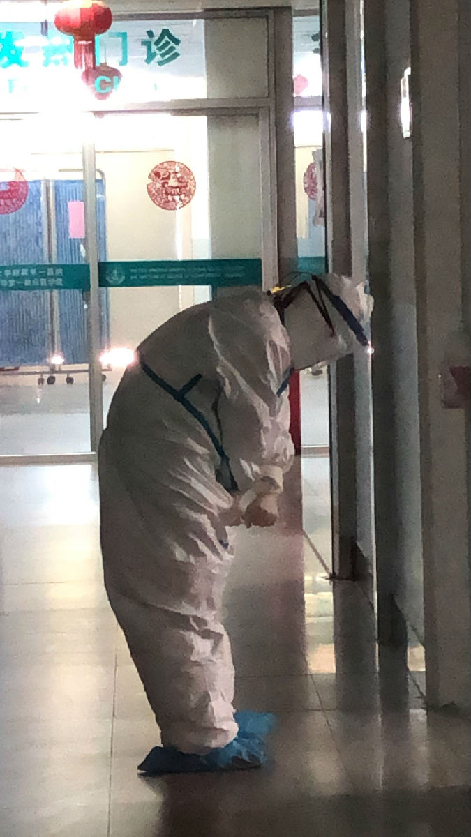 冲锋前线 只为救人 —— 感染科抗疫纪实