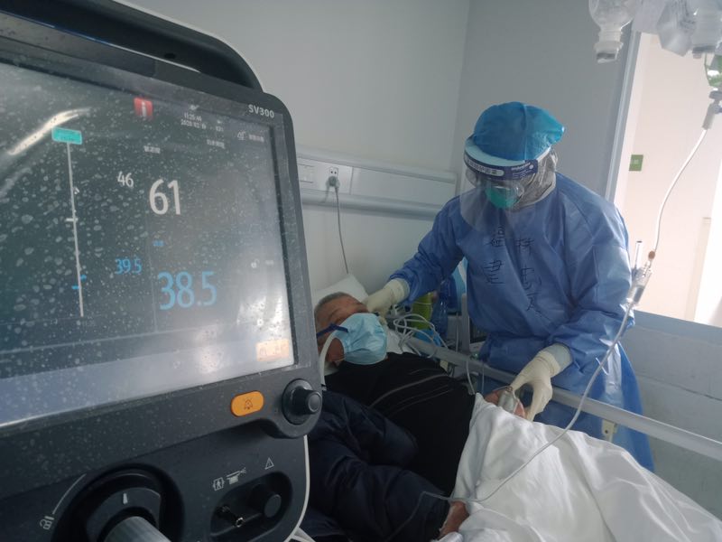 急诊科里的抗疫先锋