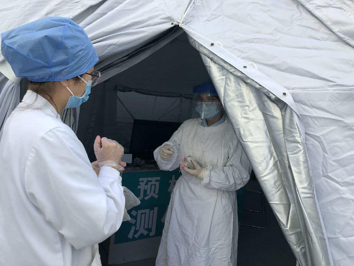 抗击疫情  香囊来助力 —— 药学部自制“中药防疫香囊”为抗疫战士增铠添甲