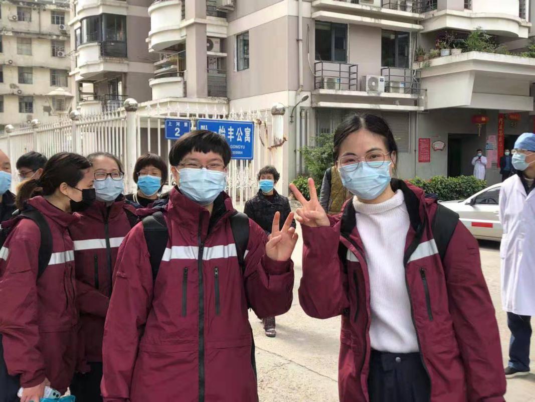 附一肝病中心最美天使驰援湖北宜昌