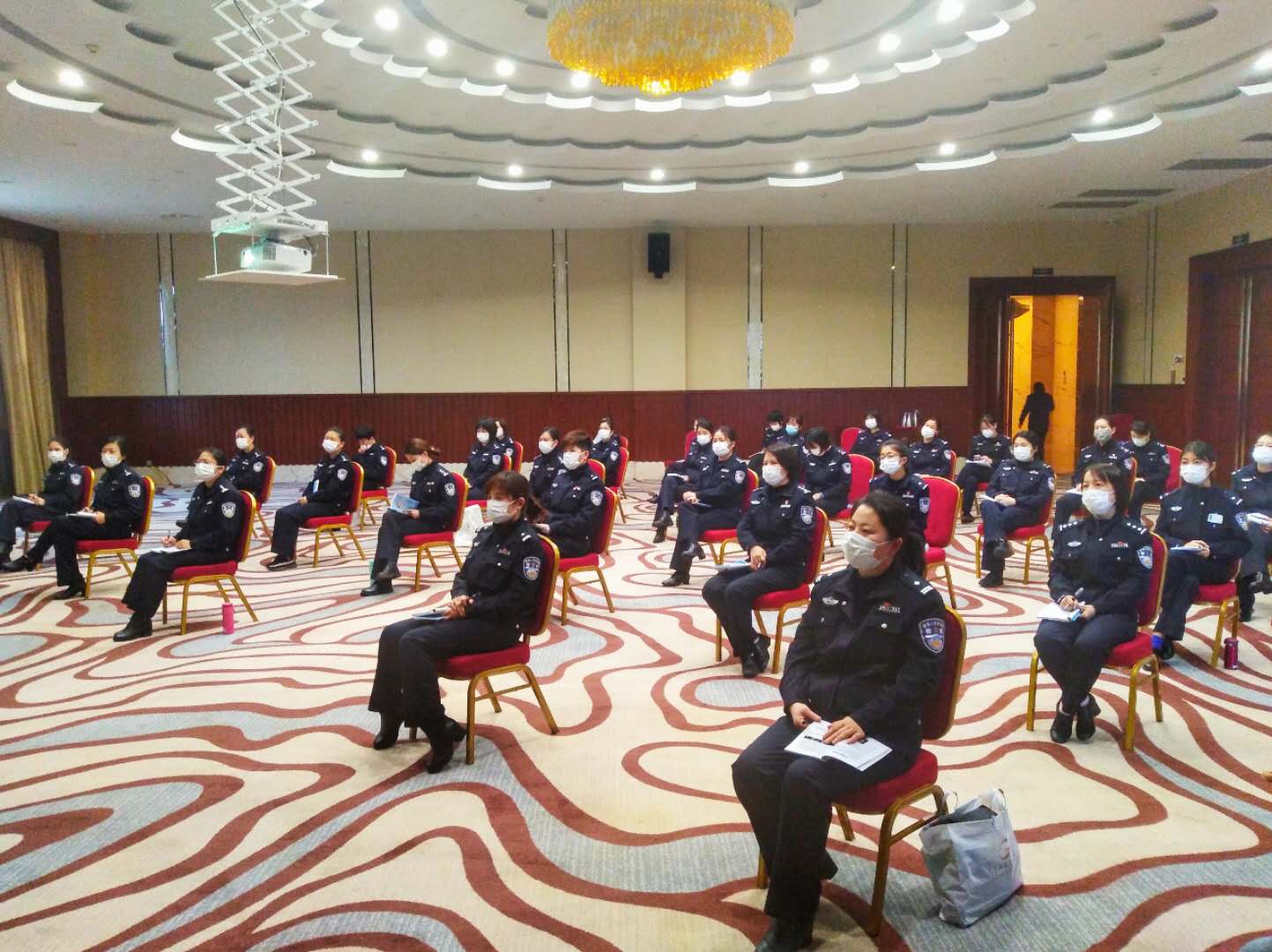 未雨绸缪早当先  居安思危谋长远 —— 记附一战疫“总参谋部”医院医务部