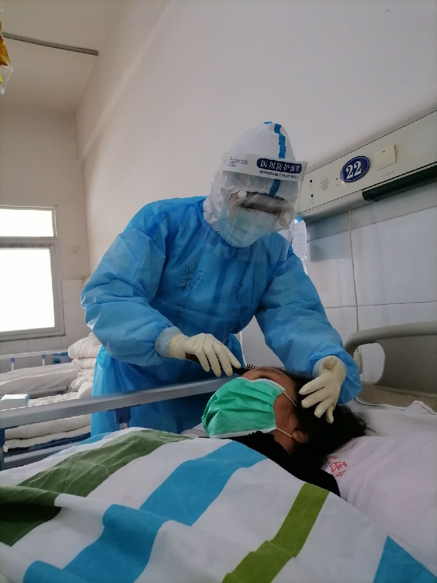 同舟共济克时艰  众志成城战疫魔 —— 骨科战“疫”先锋郑玉柳