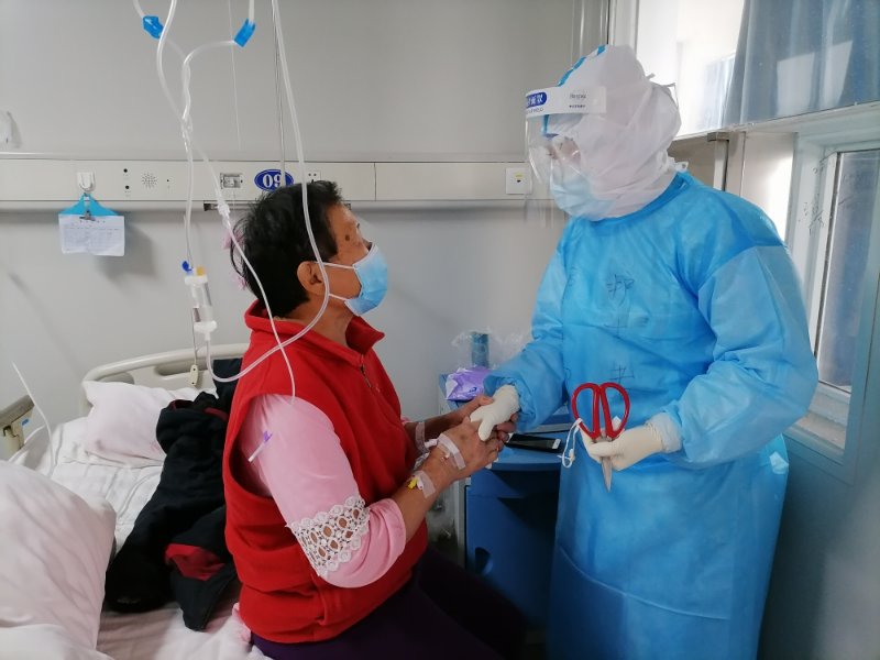 同舟共济克时艰  众志成城战疫魔 —— 骨科战“疫”先锋郑玉柳