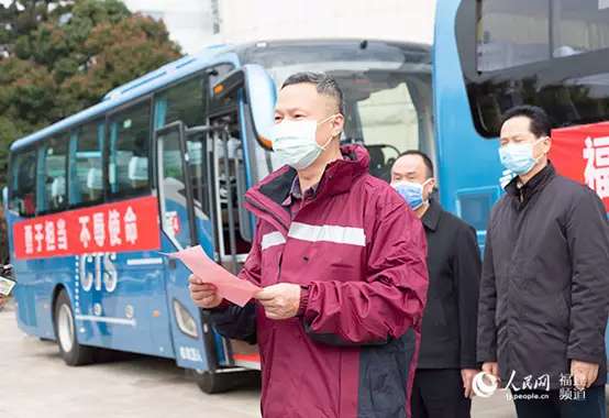 让党旗高高飘扬 ——急诊先锋战疫突击队驰援湖北纪实