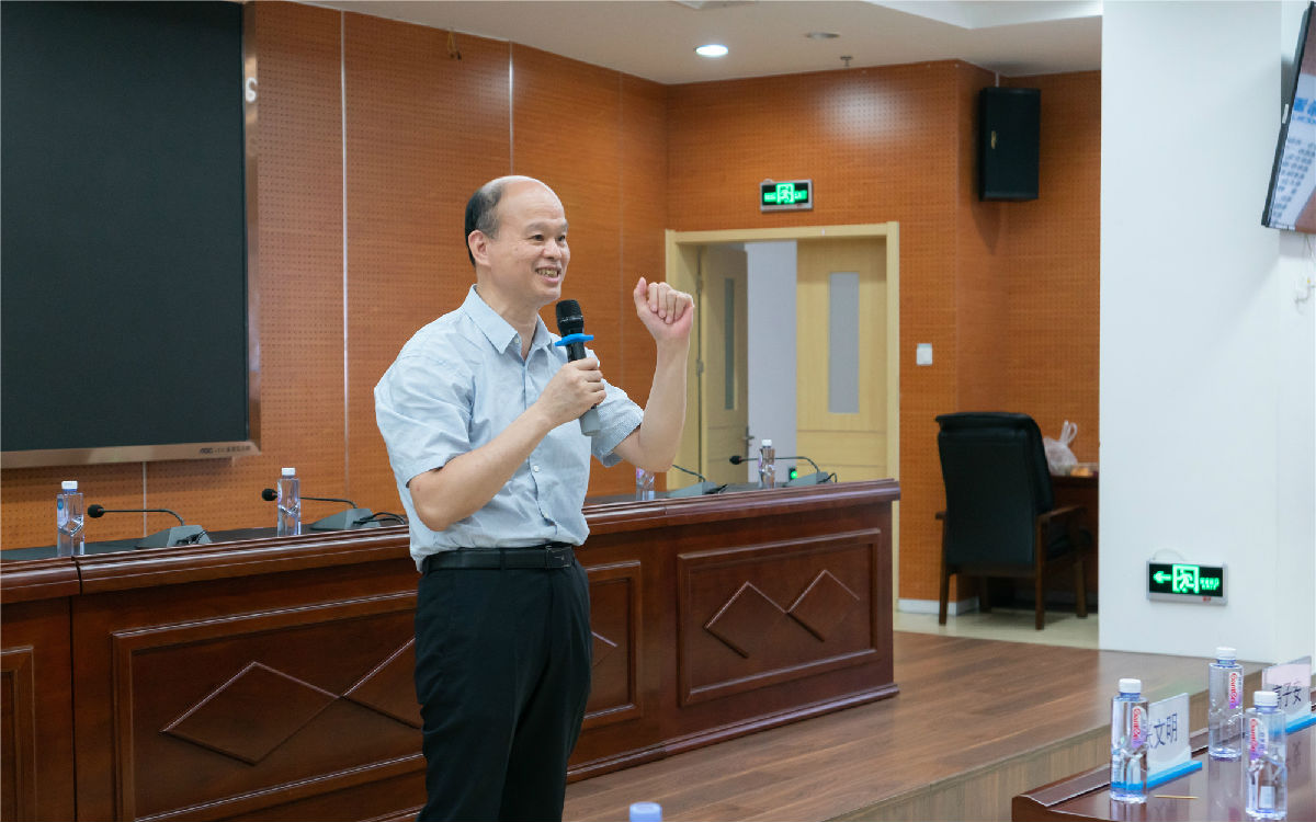 探索合作新模式 共建紧密医联体——我院与福清市医院联合开展骨科义诊与学术交流活动