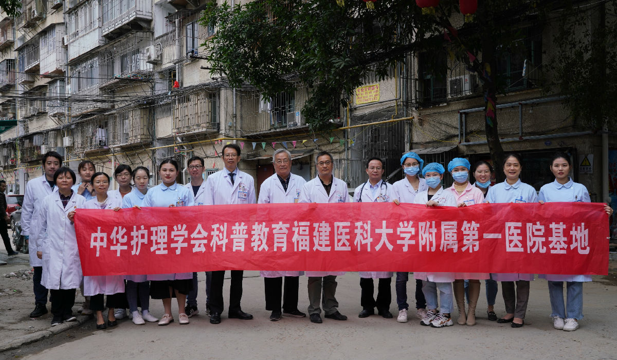 警惕肺部“慢刀子” 我院开展慢阻肺科普宣传及义诊活动