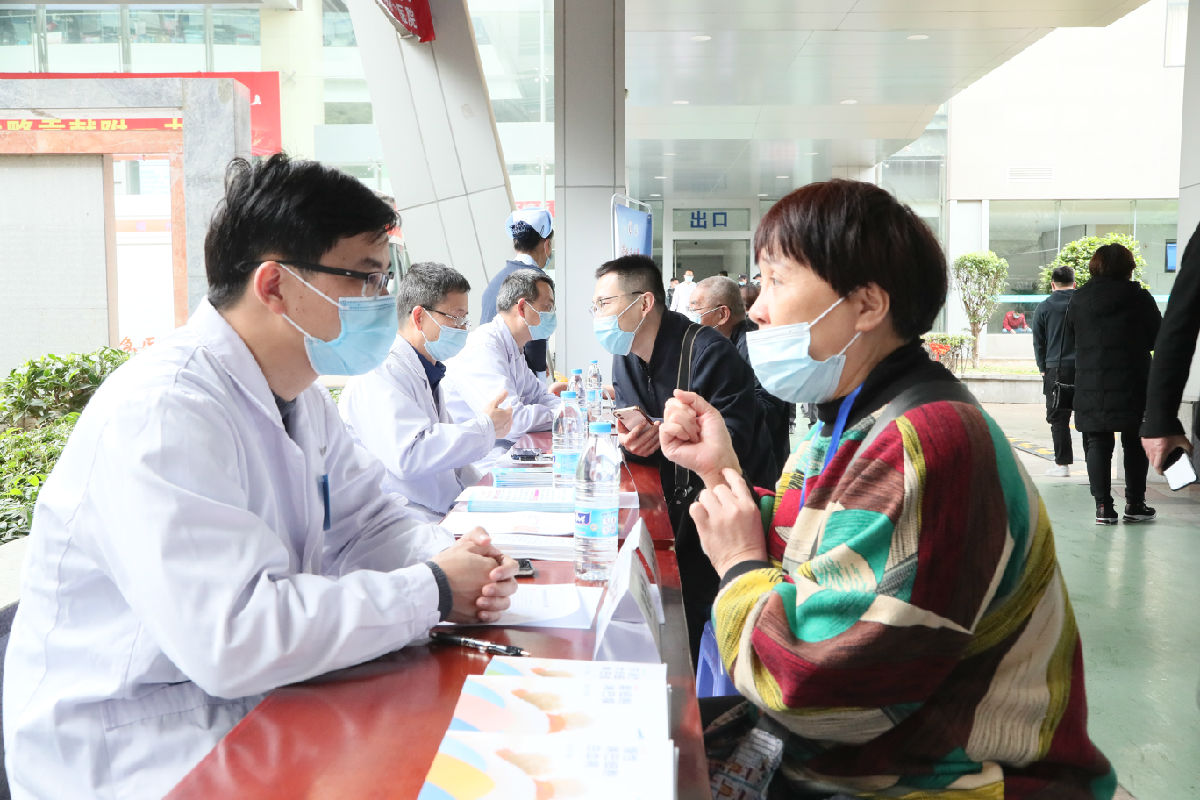 “点亮抗癌之路，助力健康中国”——我院举办第27届全国肿瘤防治宣传周活动