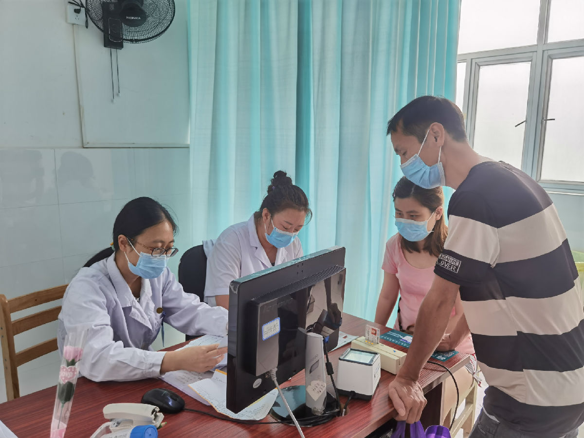 我院奥体院区党支部开展“重走附一路”主题党日活动 我院奥体院区党支部开展“重走附一路”主题党日活动