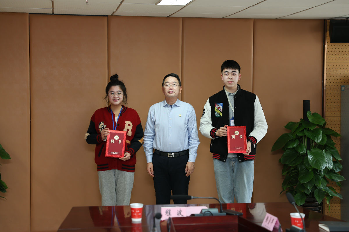 凝“行”聚力 筑梦起航——我院举办行政人员规范化培训（2022级）开班仪式暨2021级第三阶段第八期培训课程