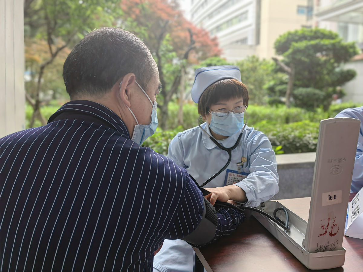 我院开展第29届全国肿瘤防治宣传周活动