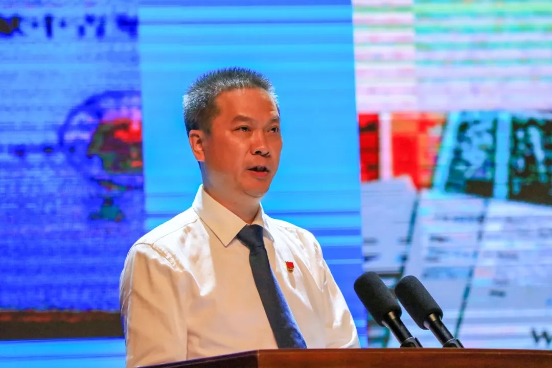 【慕容慎行同志先进事迹巡讲系列-福州站】东南快报-福建健康‖再忆慕容慎行