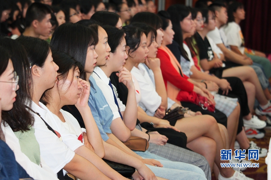 【慕容慎行同志先进事迹巡讲系列-三明站】新华网‖【组图】医者仁心&middot;榜样力量