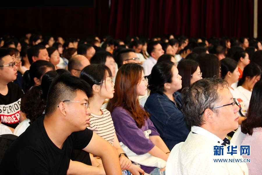 【慕容慎行同志先进事迹巡讲系列-三明站】新华网‖【组图】医者仁心&middot;榜样力量