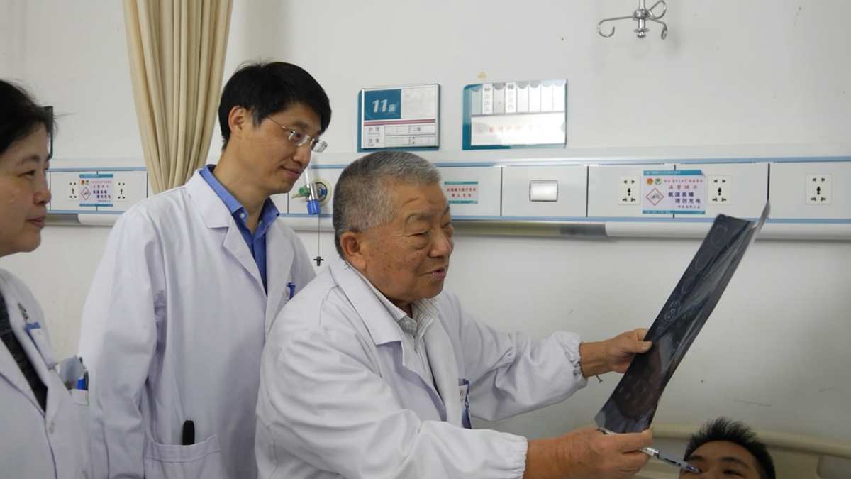 新华网‖慎行一生 尽显大医风范