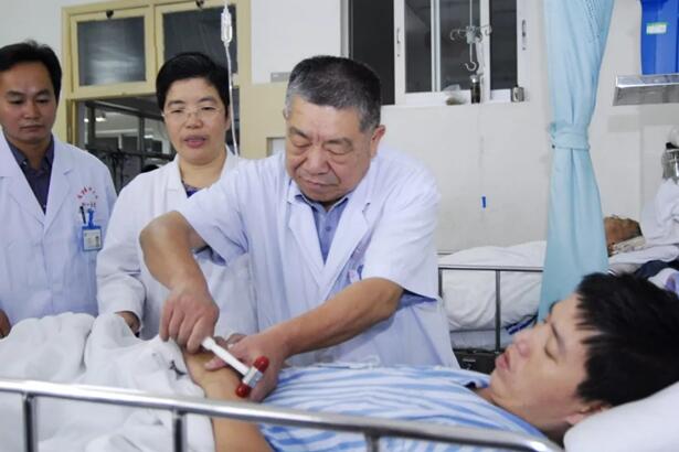 新华网‖福建神经内科泰斗慕容慎行逝世  六十年从医不辜负任何一位病人