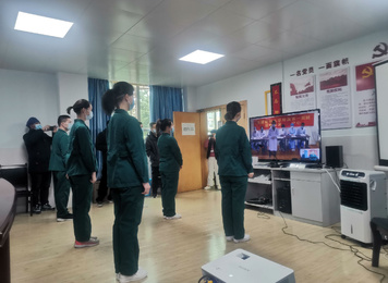 2020年3月5日，福建对口支援宜昌防治新冠肺炎支援队在宜昌第三人民医院与院本部康复医学中心开展”福医一体化远程康复模式“首次连线，远程让队员规范学习后，帮助更