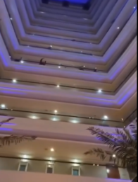 援宜医疗队回家前夜合唱