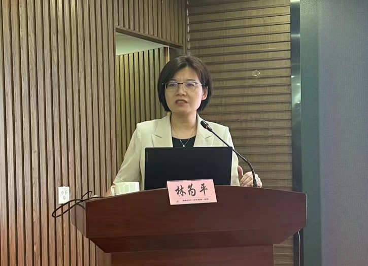 纪委书记林为平授课