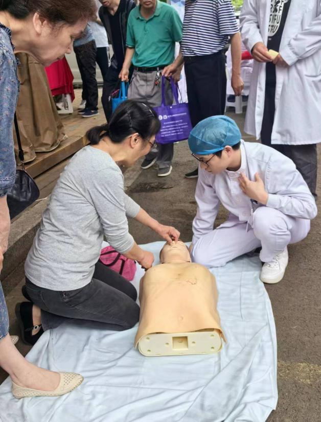 科普促健康 护佑社区安全——我院多支部联合开展“5&middot;12”全国防灾减灾日宣传科普活动