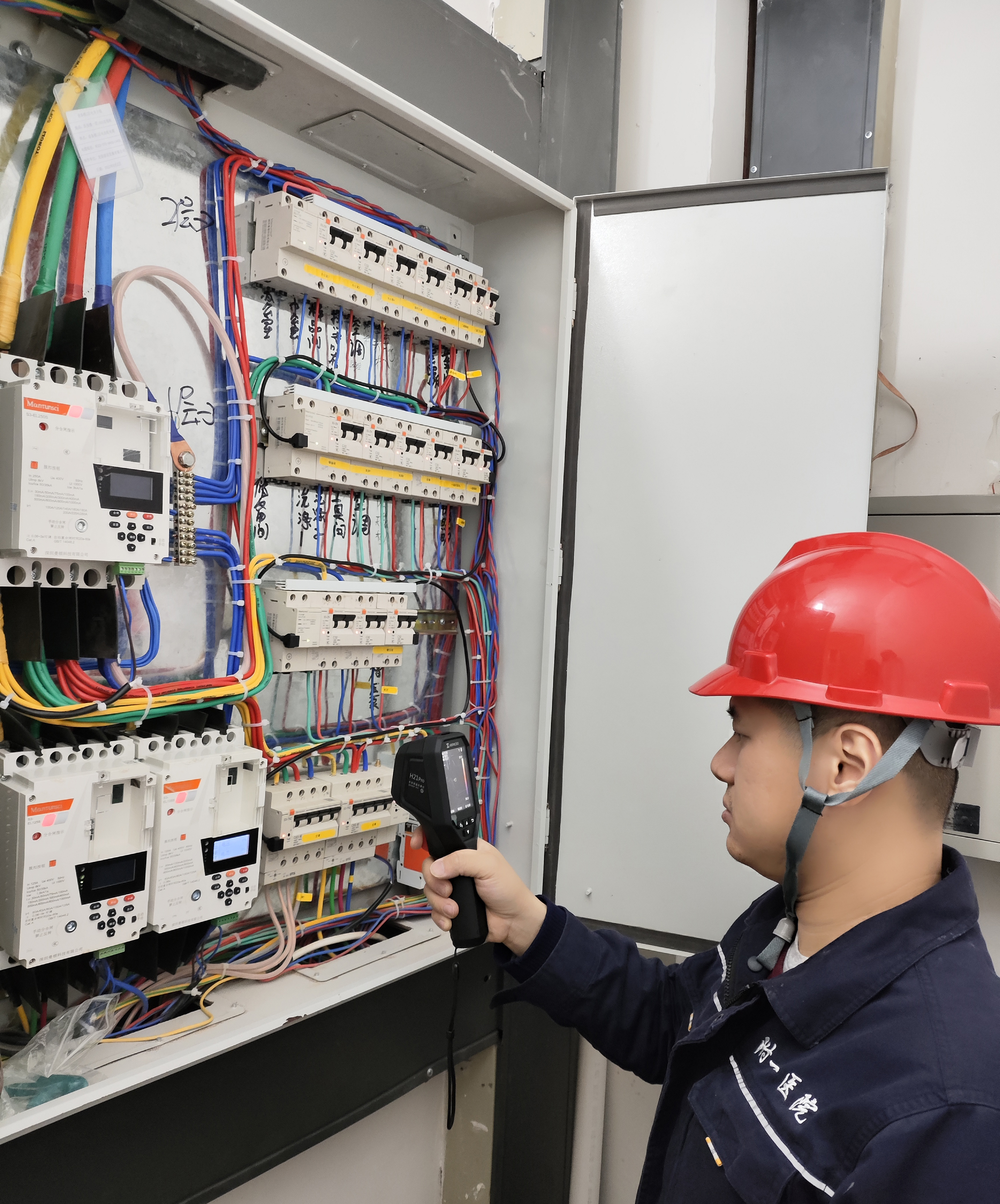 拧紧“安全阀”，筑牢“平安线”——我院开展节前安全大检查