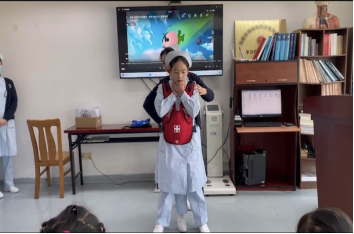 我院中医科胸外科联合举办“元宵妙趣研学挑战营”活动