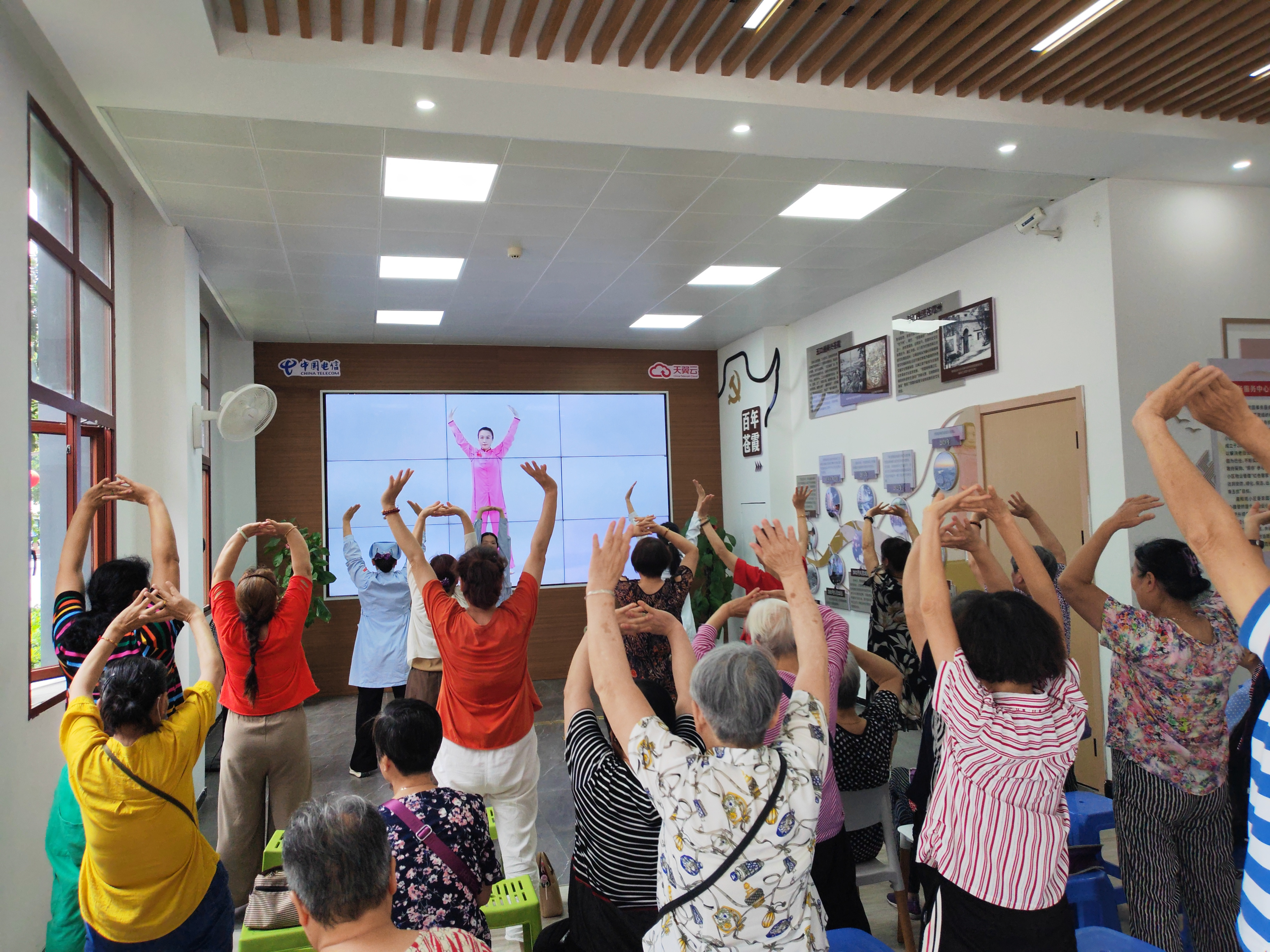 医患同行，医心为民 ——我院多党支部走进台江区苍霞新城社区开展志愿服务活动